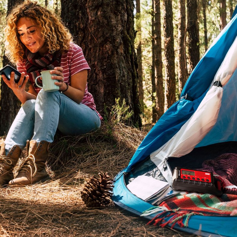 MIDLAND - ER300 n�dapparat - 2200mAh powerbank, SOS, AM/FM Radio